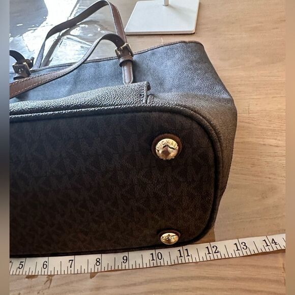 Michael Kors Jet Set Medium Tote Bag - Picture 3 of 8